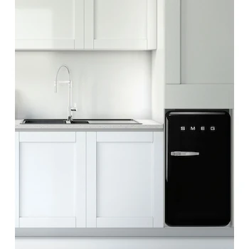Imagen 2 de Frigobar Smeg Estilo 50's Retro 109 Litros Negro Modelo FAB10URBL3