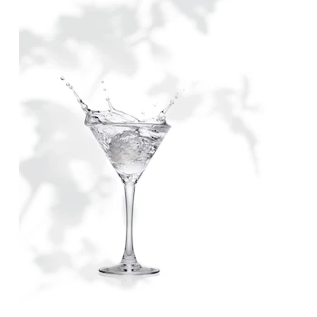 Imagen 2 de La Nacional Vodka Orgánico Destilado con Pepino 750 ml