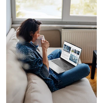 Imagen 2 de Laptop Lenovo IdeaPad Slim 5 16IMH9 16" Abyss Blue Intel Core Ultra 7 16GB RAM 512GB SSD