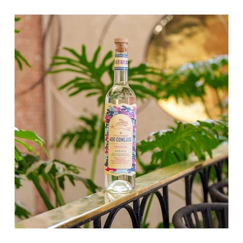Imagen 2 de Mezcal 400 Conejos Cristalino 700 ml