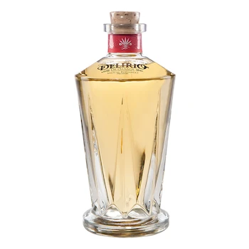 Imagen de referencia para Delirio De Oaxaca Mezcal Reposado Premium 750 ml
