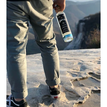Imagen 2 de Mezcal Joven Cómplice de Aventura 750 ml