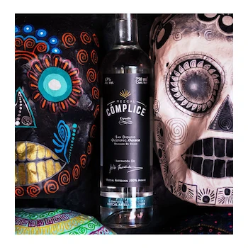 Imagen 4 de Mezcal Joven Cómplice de Aventura 750 ml