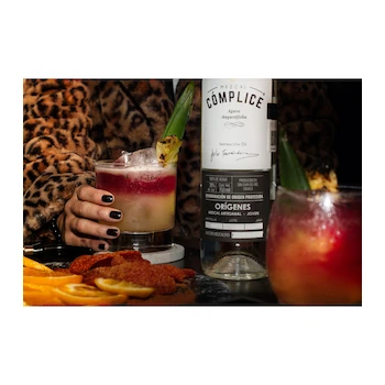 Imagen 4 de Mezcal Cómplice Orígenes Espadín Joven Botella 750 ml