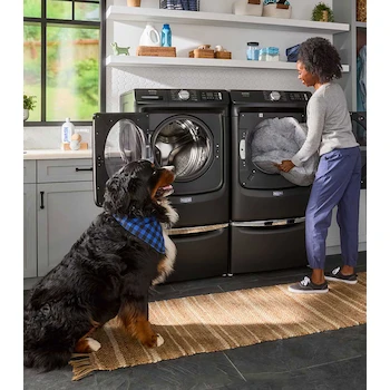 Imagen 2 de Secadora a Gas Maytag con Pedestal 23 Kg Carga Frontal Modelo CP_7MMGD7020RU
