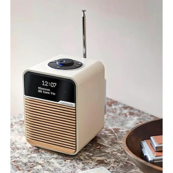 Imagen 4 de Bocina Ruark R1D LCR Bluetooth 120V