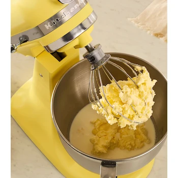 Imagen 2 de Batidora de Pie KitchenAid Artisan Serie KSM195PSBT Color Butter 5 Qt