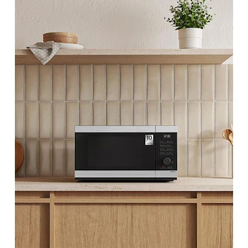 Imagen 2 de Horno de Microondas Samsung Modelo MS32DG4504ATAX Color Plata Capacidad 1.1 Pies Cúbicos