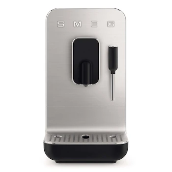 Imagen 1 de Smeg Cafetera Semiautomática BCC12BLMUS Negra para 6 Tazas