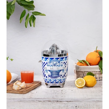Imagen 2 de Exprimidor de Cítricos Smeg Dolce & Gabbana Modelo CJF01DGEU Colección Sicily is my Love Multicolor