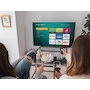 Miniatura de Hisense 43R6E4 43" Serie R Class 4K UHD LED Smart Roku TV (Reacondicionado)