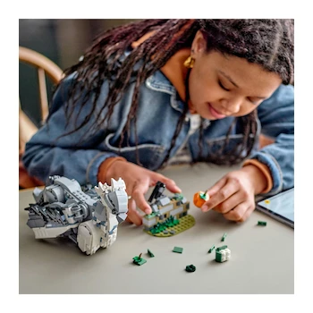 Imagen 5 de LEGO Harry Potter Buckbeak Hippogriff Magical Creature Building Toy Set Model 76427