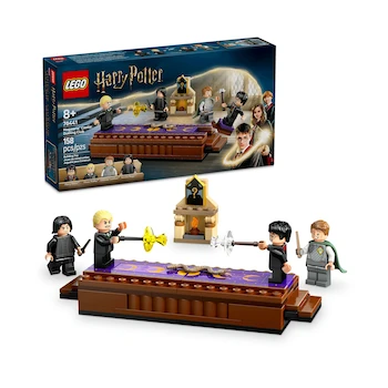 Imagen de referencia para LEGO Harry Potter Castillo de Hogwarts Club de Duelo Set 76441 con 721 Piezas