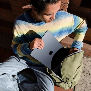 Imagen 5 de Apple MacBook Air 2024 de 15 Pulgadas con Chip M3, 16GB de Memoria Unificada, 512GB de Almacenamiento - Gris Espacial