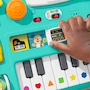 Miniatura de Fisher-Price Ríe y Aprende Mesa Musical Aprende Conmigo Modelo HJK45 Multicolor para Bebés de 6 a 36 Meses