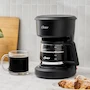 Miniatura de Oster Cafetera de Goteo 5 Tazas con Filtro Reutilizable Permanente, Función Pausa y Servir, Indicador Luminoso, Ventanilla de Nivel de Agua, Jarra de Vidrio con Medidas, Color Negro, Modelo BVSTDCS51B