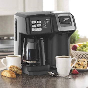 Imagen 2 de Hamilton Beach FlexBrew Trio Cafetera 2 en 1 con Jarra y Vaso Individual, 12 Tazas, Color Negra, Modelo 49976