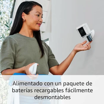 Imagen 4 de Ring Spotlight Cam Plus Battery - Cámara de Seguridad Inalámbrica con Batería Recargable, Luces LED de Enfoque, Color Blanco