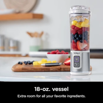 Imagen 2 de Ninja Blast BC151WH Batidora Personal Portátil Inalámbrica Blanca con Vaso de 18 oz y Carga USB-C