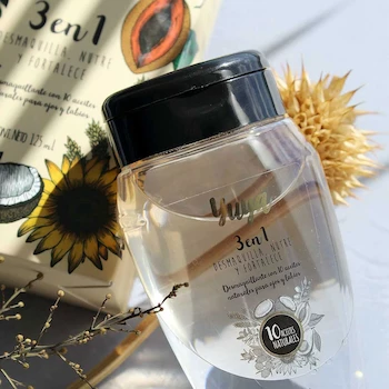 Imagen 5 de Yuya Republic Cosmetics Desmaquillante Bifásico 3 en 1 con Extracto de 10 Aceites Naturales, Serie Yuya Republic, Modelo 7506110654315, ASIN B08YJ1K18H, Capacidad 125 ml