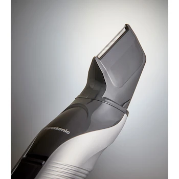 Imagen 3 de Panasonic Rasuradora Corporal ER-GK60-S Modelo ER-GK60-S581 Silver Plata Wet & Dry 1.0mm Grosor Cuchilla 40 Minutos Autonomía 22x5.4cm con 2 Peines Ajustables 3mm 6mm