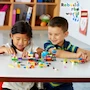 Miniatura de Maletín Creativo LEGO Classic 10713 - Set de Bricks Multicolor para Construcción, 213 Piezas en Plástico, Dimensiones 28.5 x 26.2 x 6.4 cm, Peso 760 g, para Niños de 4 Años en Adelante