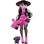 Miniatura de Monster High Muñeca Draculaura Nuevo Look con Accesorios y Mascota Conde Fabuloso, Serie Ghouls de Moda, Muñeca Articulada de 10.5 Pulgadas para Niñas de 4 Años en Adelante, Color Rosa y Negro, Edición Especial 2023