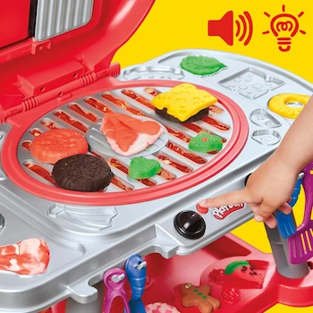 Imagen 2 de Play-Doh Set de Masas Moldeables La Parrillada Divertida, Serie Kitchen Creations, Multicolor con 10 Latas, Modelo G0500, 17 Accesorios, Tamaño Compacto para Niños +3 Años