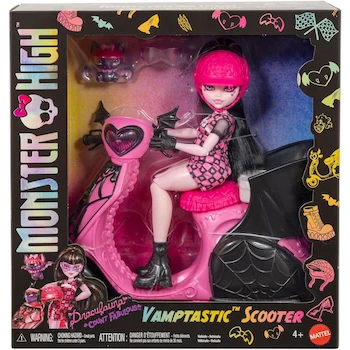 Imagen 2 de Monster High Muñeca Draculaura Vamptastic Scooter Playset con Vehículo Rosa y Negro, Mascota Murciélago Count Fabulous, Cascos a Juego, Serie Generation 3 2025, Modelo JDR61, Muñeca de 10.5 Pulgadas (27 cm), para Niñas de 4 Años en Adelante