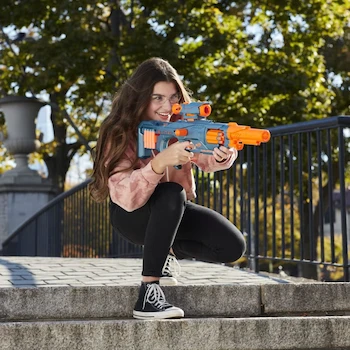 Imagen 5 de NERF Hasbro Elite 2.0 Eaglepoint RD-8 - Lanzador de Dardos Bolt Action con Tambor de 8 Dardos, Cañón Desmontable, Mira Elite, 16 Dardos Nerf Elite Oficiales, Serie Elite 2.0 Eaglepoint, para Niños y Niñas desde 8 Años