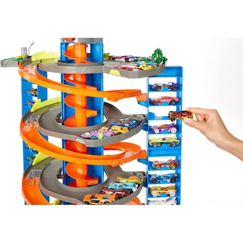 Imagen 3 de HOT WHEELS City Mega Garage, Pista de Juguete Multinivel con Ascensor Giratorio, para Niños 4+ Años, Incluye 1 Vehículo a Escala 1:64, Capacidad para 100+ Coches, Tamaño 91.44 x 25.4 x 101.6 cm, Modelo GJR04, Serie Track Sets