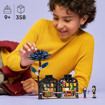 Imagen 2 de LEGO Merlina Dalia Negra 76784 Set de Construcción Invernadero en Miniatura Planta de Juguete Decoración de Fantasía Regalo de Halloween Serie Merlina Color Negro para Niños Niñas Fans 8+ Años 265 Piezas