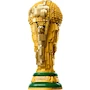 Miniatura de LEGO Editions Trofeo Oficial de la Copa Mundial de la FIFA Réplica Set de Construcción y Decoración para Niños Regalo para Aficionados al Deporte con Minimodelo Modelo 43020 Dorado de 18 cm de Altura 8 Piezas Edad 6+ Serie FIFA World Cup