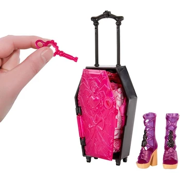 Imagen 4 de Muñeca Monster High Skulltimate Secrets Draculaura de la Serie Destination Gore-geous Oasis, Modelo JDR50, Tamaño 12.6 pulgadas de alto, Colores Principalmente Rosa y Negro