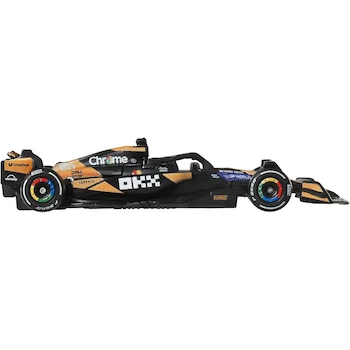 Imagen 4 de Hot Wheels Collector Premium Fórmula 1 McLaren MCL38 Lando Norris #4 en Naranja y Negro, Auto de Carreras Die-Cast 1:64 con Llantas Real Riders y Base de Exhibición para Coleccionistas