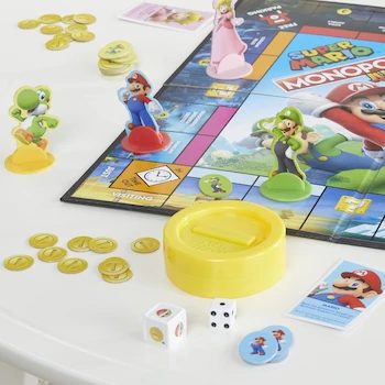 Imagen 2 de Hasbro Gaming Monopoly Junior Super Mario - Juego de Mesa Edición Especial, Modelo F4817, ASIN B09D44P9HK, para 2-4 Jugadores desde 5 Años, Incluye 1 Tablero, 2 Dados, 4 Tokens de Personaje, 4 Tarjetas de Personaje, Accesorios e Instructivo en Español