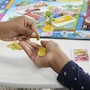 Miniatura de Hasbro Gaming Monopoly Junior Super Mario - Juego de Mesa Edición Especial, Modelo F4817, ASIN B09D44P9HK, para 2-4 Jugadores desde 5 Años, Incluye 1 Tablero, 2 Dados, 4 Tokens de Personaje, 4 Tarjetas de Personaje, Accesorios e Instructivo en Español