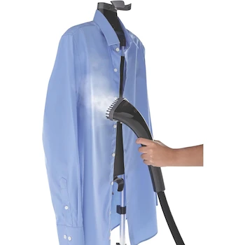 Imagen 5 de Oster® Vaporizador de Ropa de Pedestal Vertical con Tabla de Soporte, Negro, Capacidad 1.8 Litros, ASIN B0CW7D4YMZ, Estilo Modern