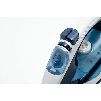 Imagen 3 de Plancha de vapor Daewoo modelo DSI-9244, capacidad 270ml, 1200W, color azul