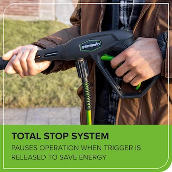 Imagen 4 de Greenworks 2100 PSI Lavadora a Presión Portátil Eléctrica 1.2 GPM con Ruedas y Mango Telescópico Serie 2100, Modelo B0DC11RC2Y, Capacidad 1.76 L Tanque Jabón, Manguera 20 ft, Boquilla 5-en-1, Negro/Naranja