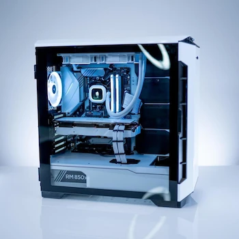 Imagen 2 de Ren Tech PC Escritorio Gamer Blanca Ryzen 7 5700 RTX 4060 Ti o 5060 Enfriamiento Líquido 64GB RAM 1TB NVME SSD Computadora Gamer