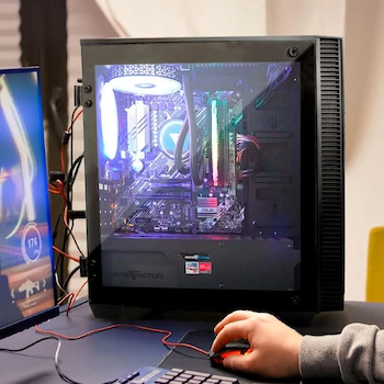 Imagen 2 de Game Factor LQG501 Enfriamiento Líquido AIO 120 mm ARGB Compatible con Generaciones 2023 de AMD e Intel Color Negro