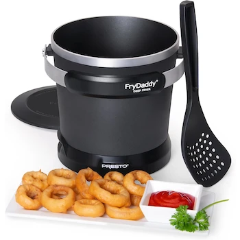 Imagen 5 de Presto 05420 FryDaddy Freidora Eléctrica Negra, Serie FryDaddy, Modelo 05420, Color Negro, Capacidad para Cuatro Porciones con 4 Tazas de Aceite, Tamaño Compacto 21.3 x 20.7 x 18.7 cm, Marca Presto, Material Cerámica y Aluminio Fundido
