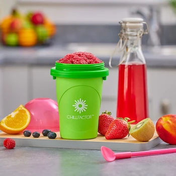 Imagen 2 de Chill Factor Watermelon Crush Vaso Slushy Maker Squeeze Cup Reutilizable Azul Verde