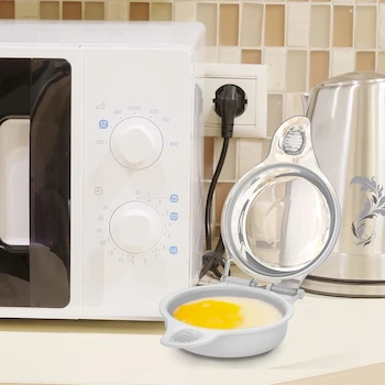 Imagen 2 de Chef Buddy Microwave Egg Maker, Model B004SJUGPI, White Polypropylene Plastic, Capacity for 2 Eggs, Dimensions 6.625 x 4.625 x 2.5 inches
