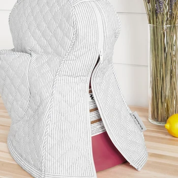 Imagen 5 de KITCHENAID Funda para Mezcladora con Cabezal Inclinable Ajustable con Bolsillo de Almacenamiento, 100% Algodón Acolchado, Tinta de Rayas Azul Ticking Stripe Ink Blue, 14.5 x 18 x 10 Pulgadas