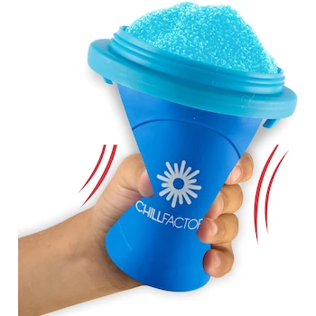 Imagen 4 de Cra-Z-Art ChillFactor Original - Máquina de Granizado Mágica, Taza de Licuado Súper Rápida para Batidos y Jugos, Taza de Doble Capa con Tapa y Cuchara, Azul
