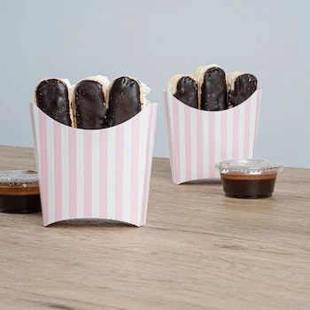 Imagen 4 de Restaurantware Bio Tek B0CMD6L85D - Taza de Freír Francesa de Papel Rosa y Blanco, 4.5 x 3.2 x 3.9 Pulgadas (11.51 x 8.2 x 9.8 cm), Capacidad 3 Onzas, Tamaño Mediano, 100 Tazas Desechables, Soporte para Patatas Fritas