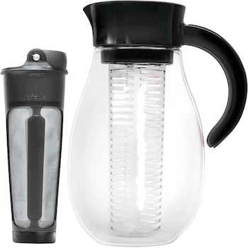 Imagen de referencia para Primula Flavor Up Cafetera helada con núcleo de fruta para infusión de agua, té y más, color negro, modelo PFUBK-3927, capacidad 2.7 cuartos de galón, dimensiones 11.63 x 5 x 11.5 pulgadas