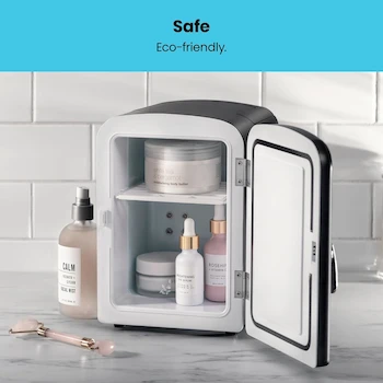 Imagen 2 de Chefman Iceman Mini Refrigerador Portátil 4 Litros Negro Libre de Freón Enfría y Calienta 6 Latas de 12 oz con Pizarra para Plumones